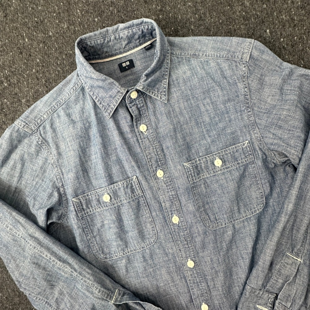 Uniqlo Button Up Men S Blue Chambray Workwear Dual Chest Pocket Shirt 416917